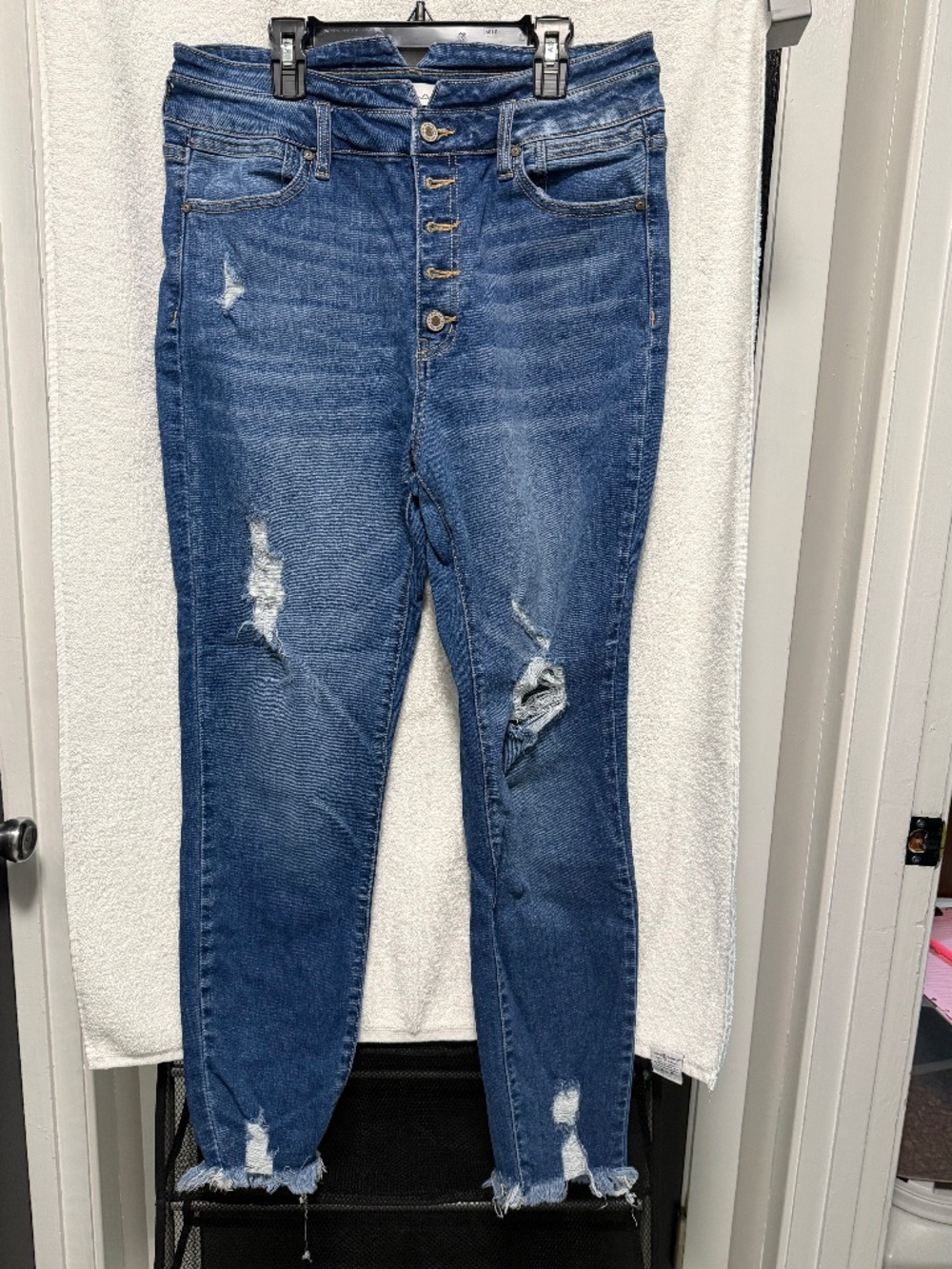 Kancan skinny jeans size 13/30